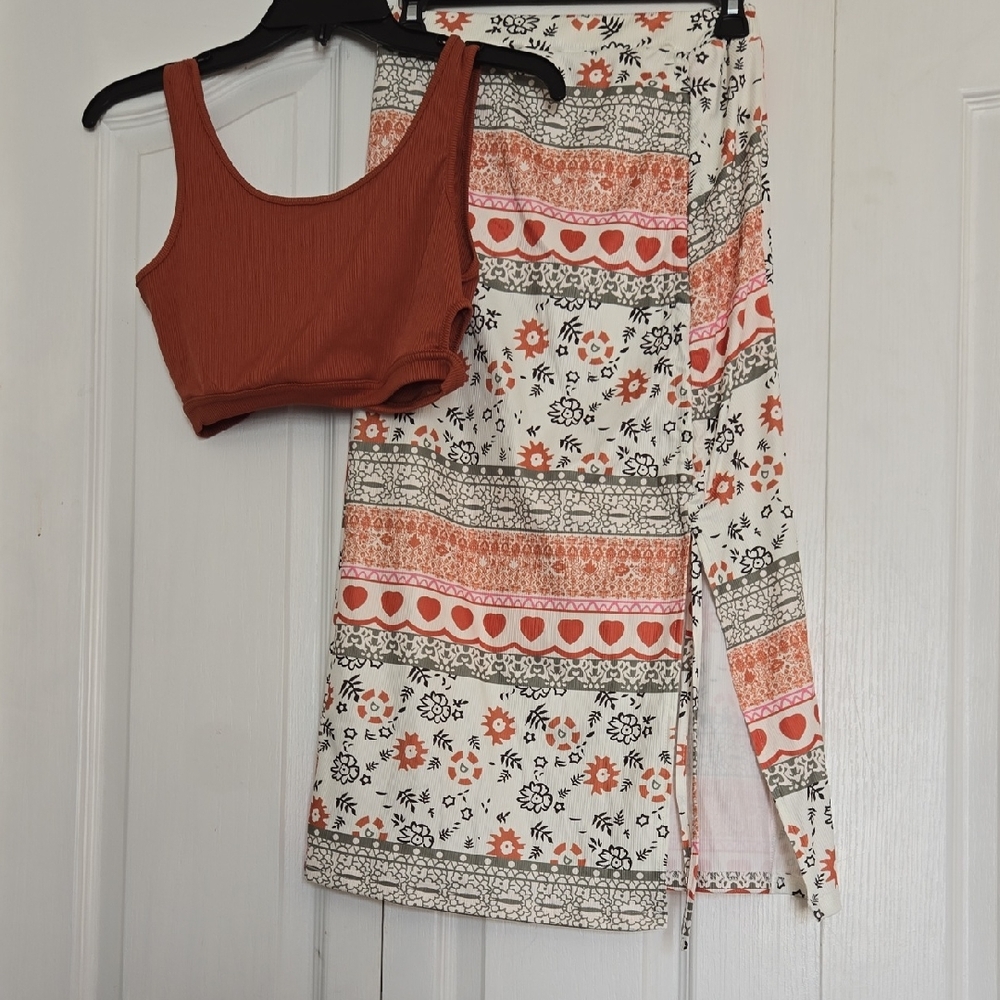 Floral Patterned Skirt - Cream and Pink